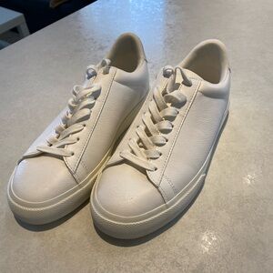 Classic White Men's Sneakers